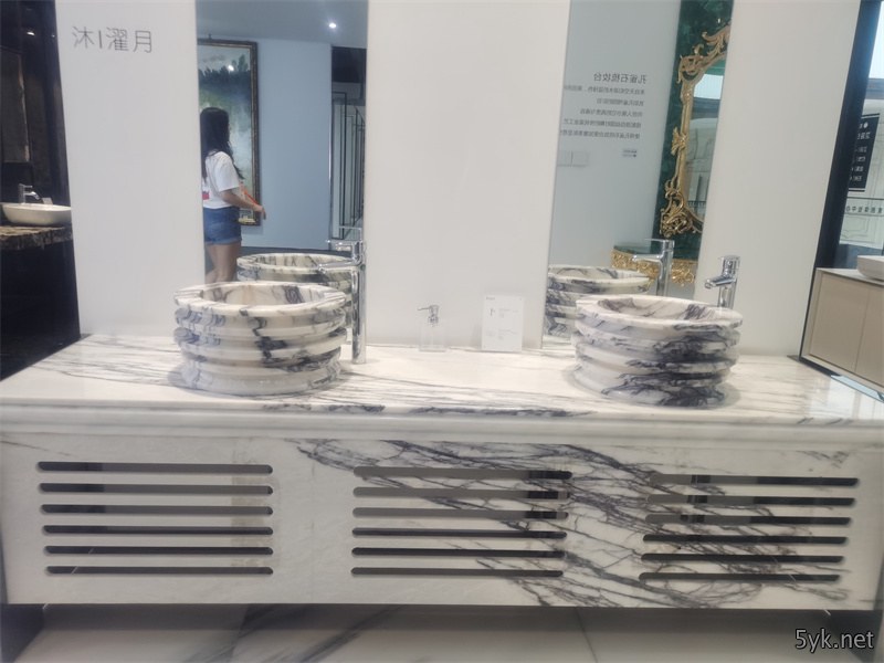 中冶集团西北区域总部项目卫生间洗手台石材制作过程
